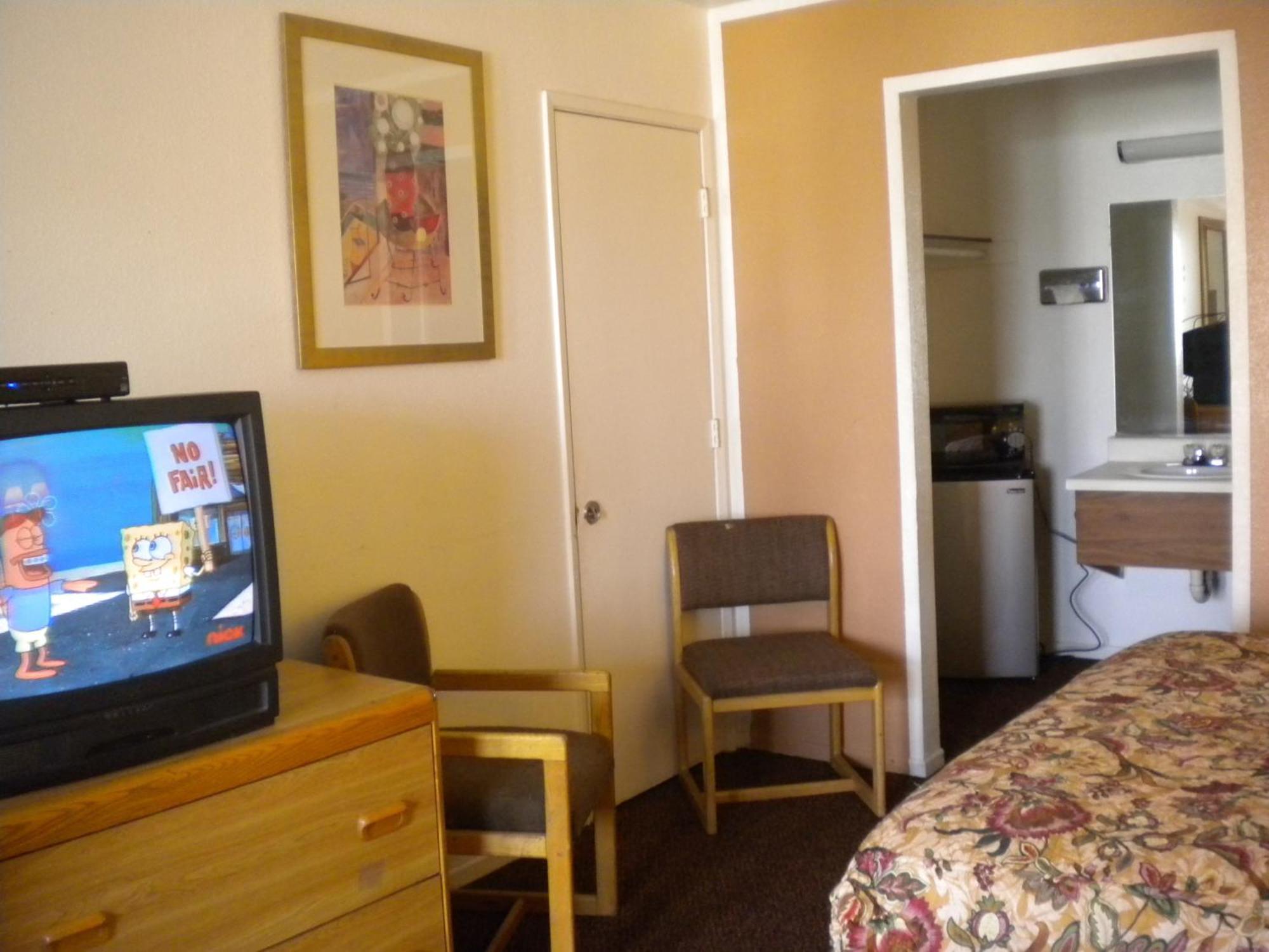 בייקרספילד Best Economy Inn & Suites חדר תמונה