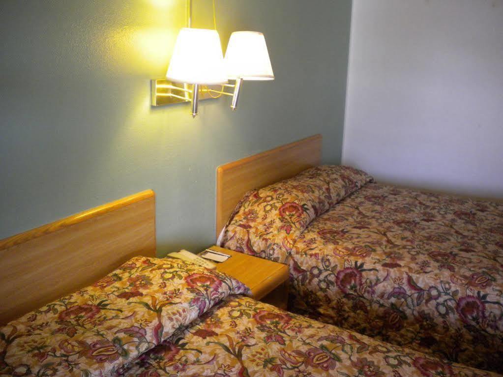 בייקרספילד Best Economy Inn & Suites מראה חיצוני תמונה