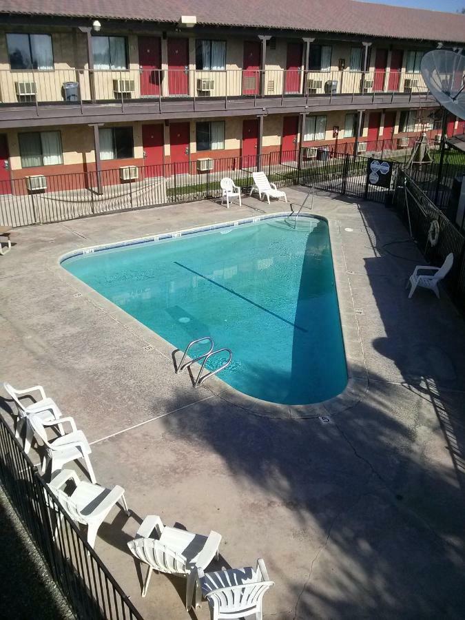 בייקרספילד Best Economy Inn & Suites מראה חיצוני תמונה